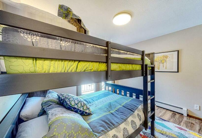 בית מלון כפרי Downtown Hideaway