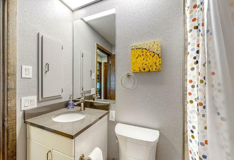 בית מלון כפרי Downtown Hideaway