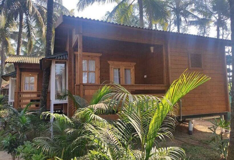 Отель Green Ivy Resort