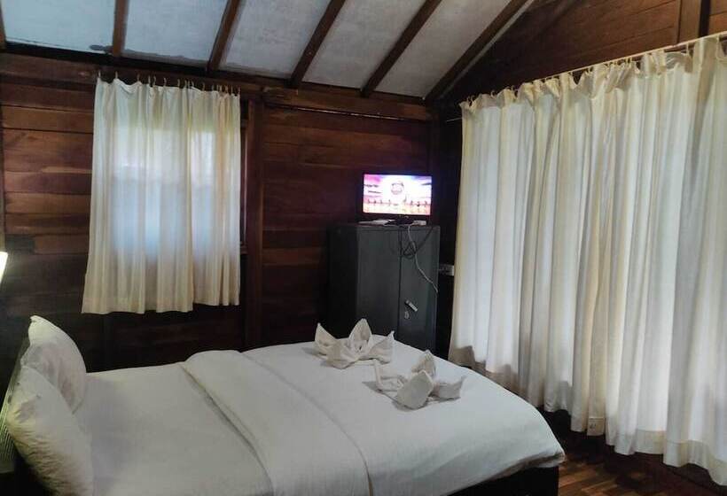 Отель Green Ivy Resort