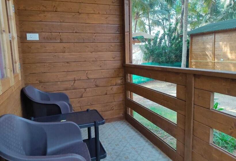 Отель Green Ivy Resort