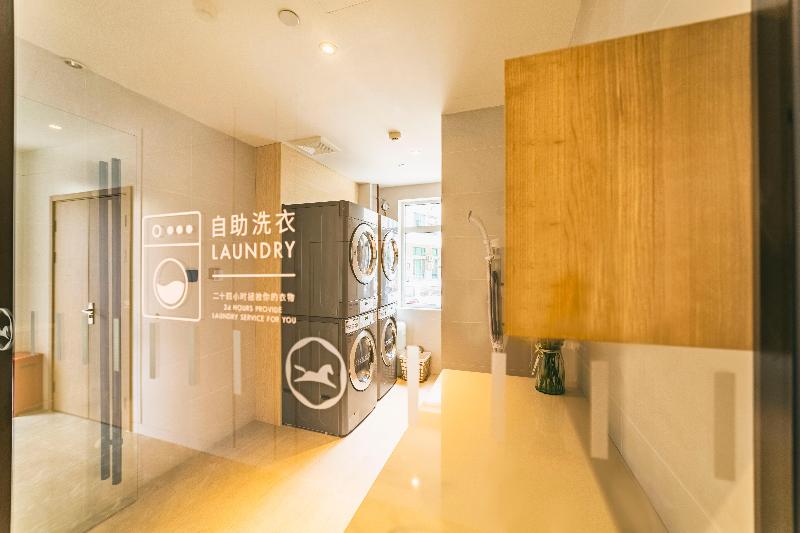 Hanting Hotel Qingdao Badaguan Taipingjiao Park Metro Station