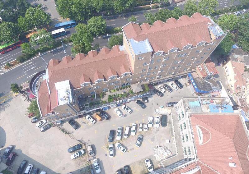 Hanting Hotel Qingdao Badaguan Taipingjiao Park Metro Station