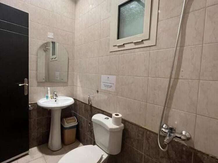 酒店 Holiday Plus Qurtubah