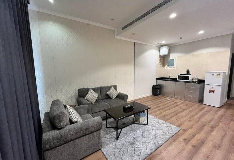 酒店 Holiday Plus Qurtubah