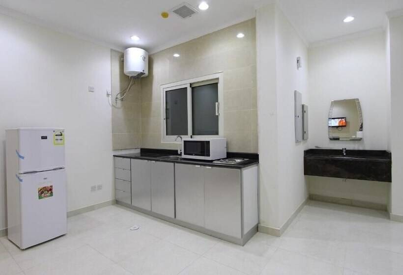 酒店 Holiday Plus Qurtubah