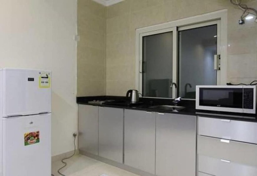 酒店 Holiday Plus Qurtubah