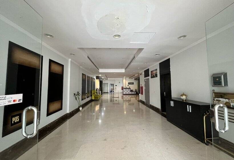 酒店 Holiday Plus Qurtubah