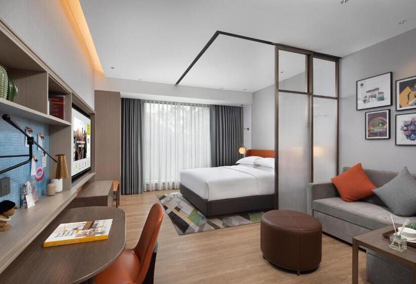 Hotel Home2 Suites By Hilton Wuhan Xudong