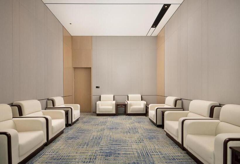 Hotel Home2 Suites By Hilton Wuhan Xudong