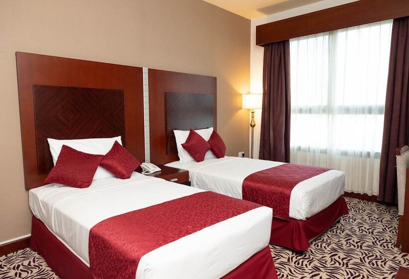 Отель Mra Grand