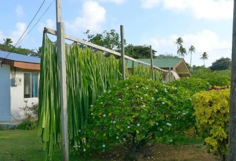 Отель Pension La Perruche Rouge