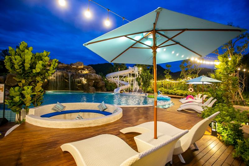 בית מלון כפרי Phukalini Luxury Pool Villa & Onsen Sha Plus Certified