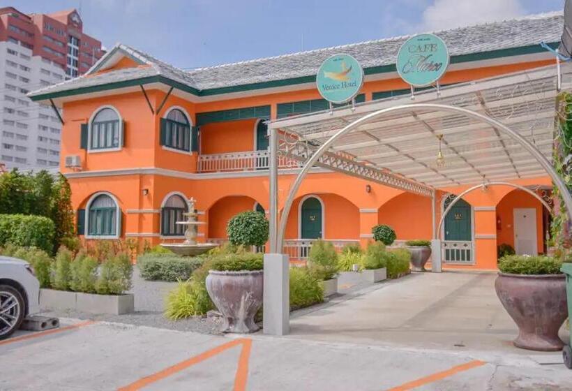 Venice Hotel Hua Hin