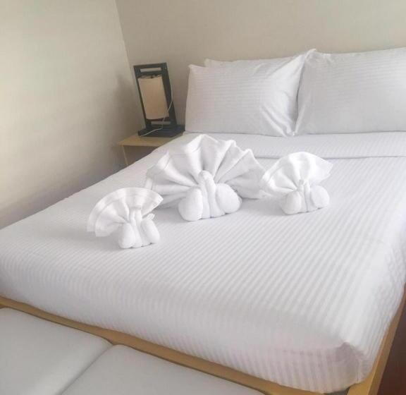 Shore Time Hotel Javier Leyte