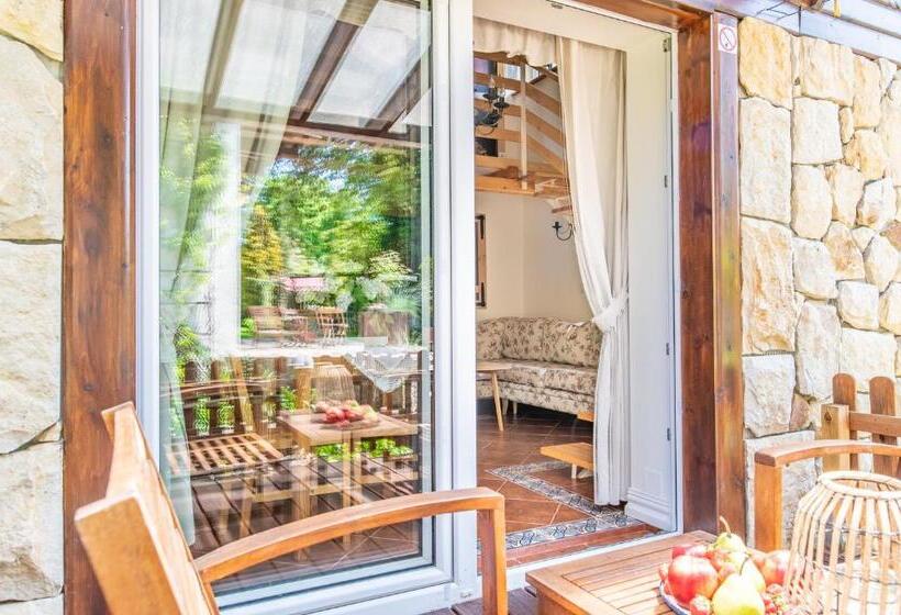 Отель Stara Stajnia Azyl Tylko Dla Dorosłych