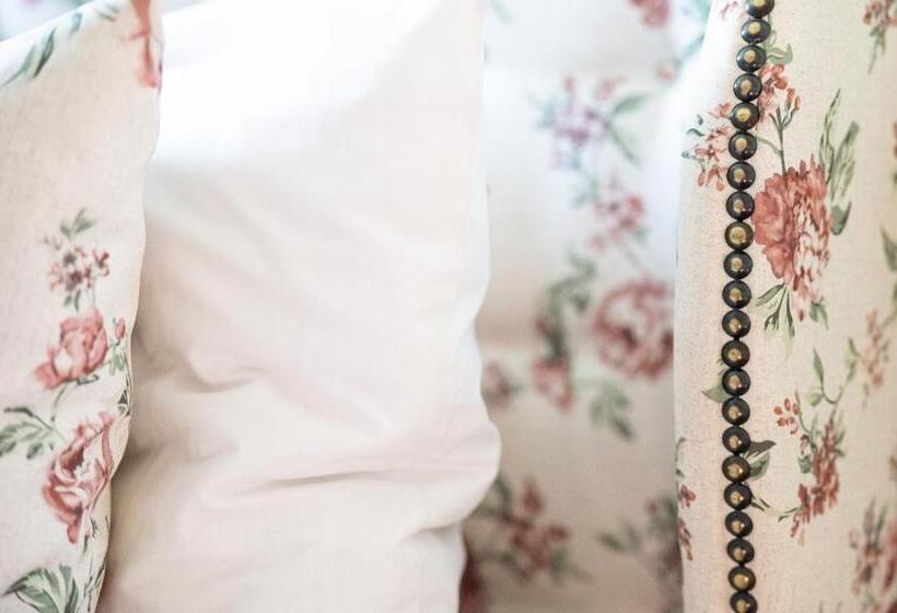 Отель Stara Stajnia Azyl Tylko Dla Dorosłych