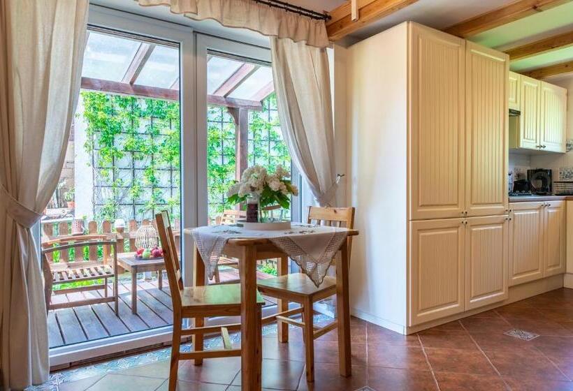 Отель Stara Stajnia Azyl Tylko Dla Dorosłych