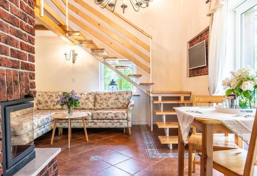 Отель Stara Stajnia Azyl Tylko Dla Dorosłych