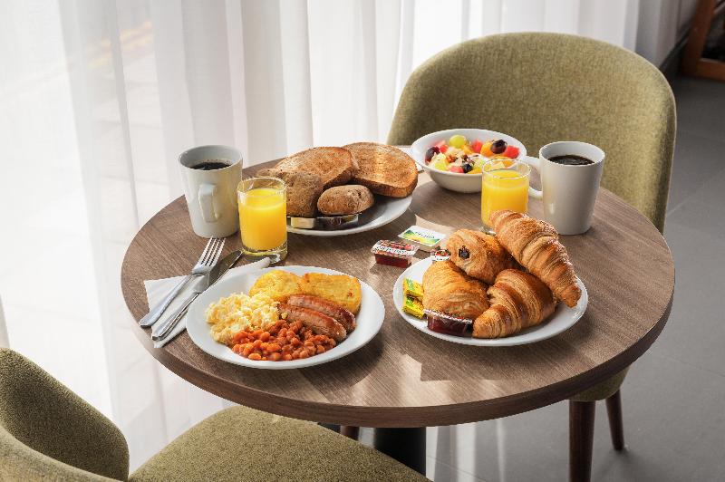 Отель Staybridge Suites Brighton, An Ihg