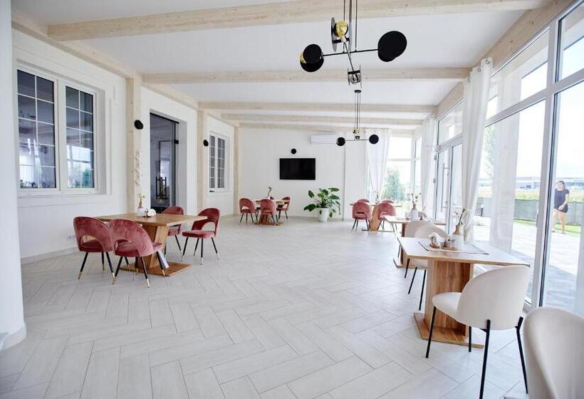 בית מלון כפרי Zajazd Europa