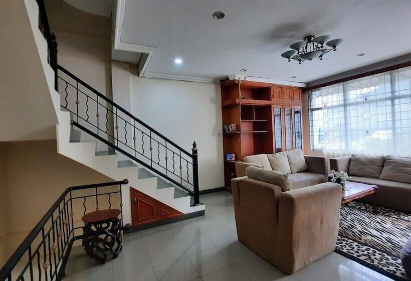 ペンション Go Hard Or Go Home Surf Lodge