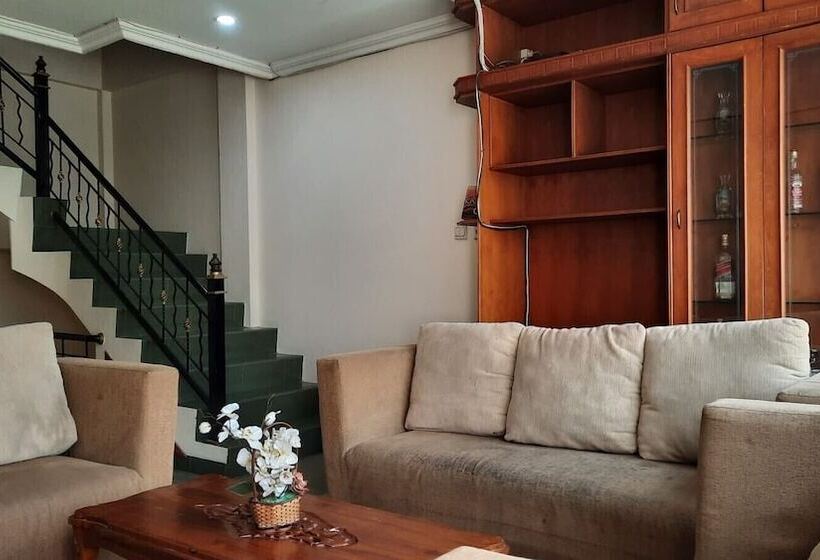 ペンション Go Hard Or Go Home Surf Lodge