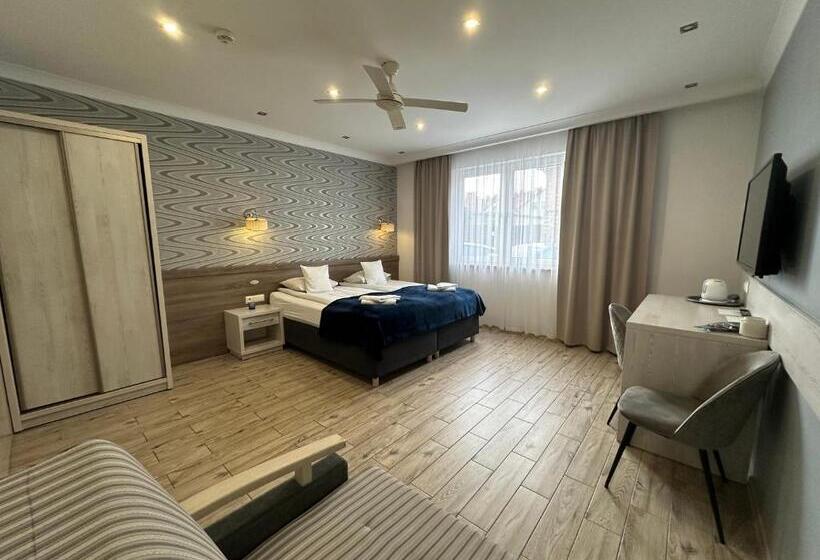 پانسیون Maximus