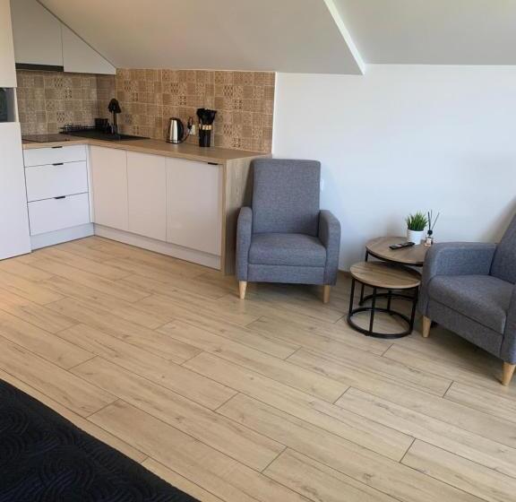 פנסיון Nt Holiday