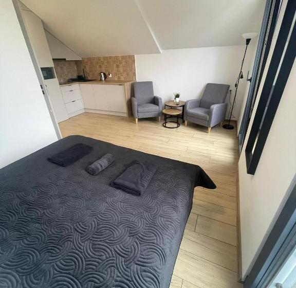 פנסיון Nt Holiday