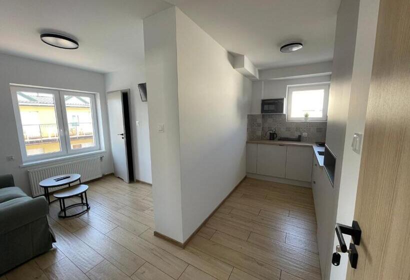 פנסיון Nt Holiday