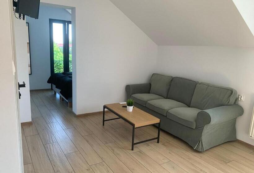 פנסיון Nt Holiday