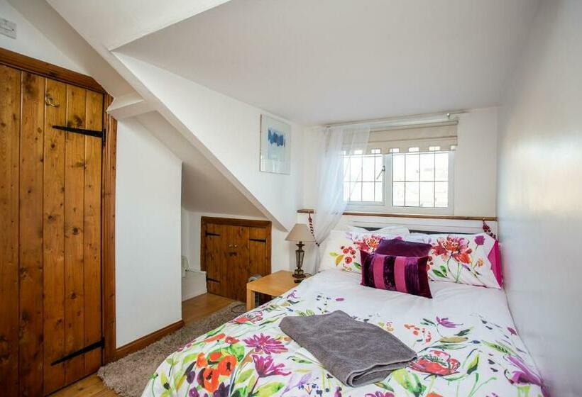 بنسيون The Avocet By #shortstaysaway