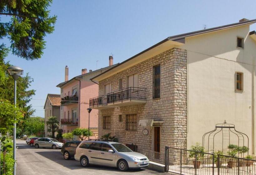 پانسیون Villa Eva