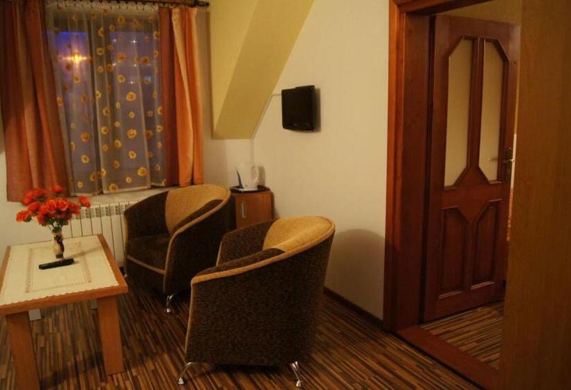 פנסיון Willa Pod Dębami