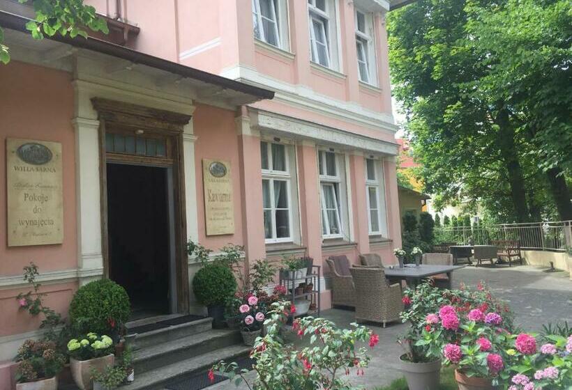 بنسيون Willa Sarna