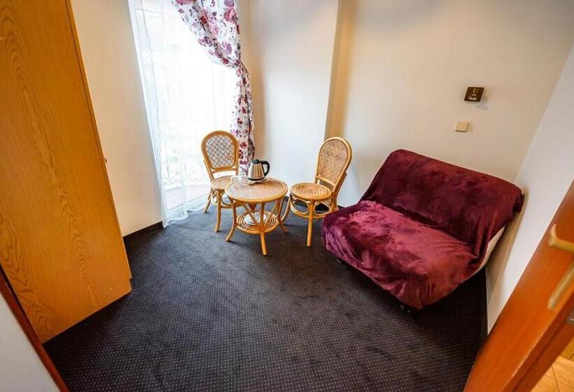 استراحتگاه Willa Safona