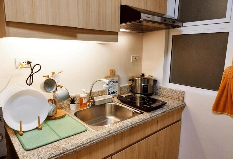 The Celandine By Dmci