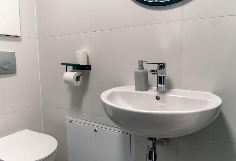 Uroczy, Przytulny Apartament Poddasze