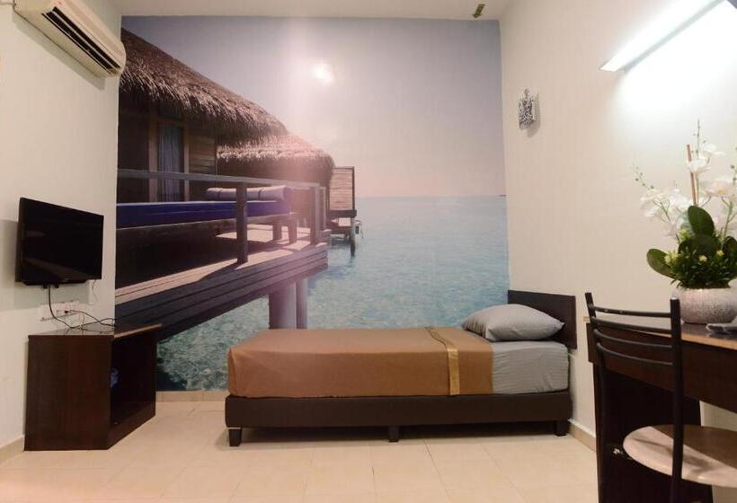 فندق صغير Desaru Penawar Inn