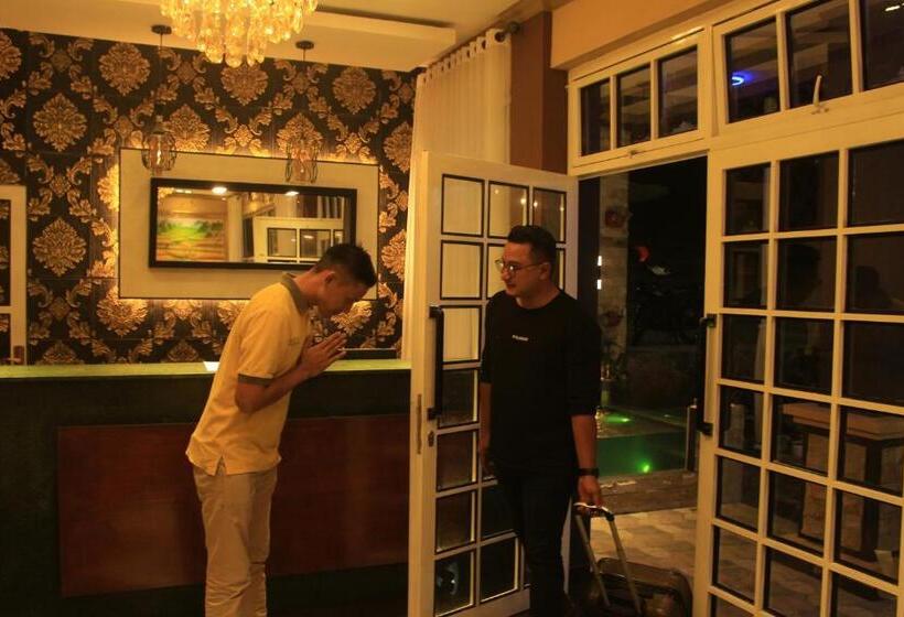 ユースホステル Tree Love Temanggung