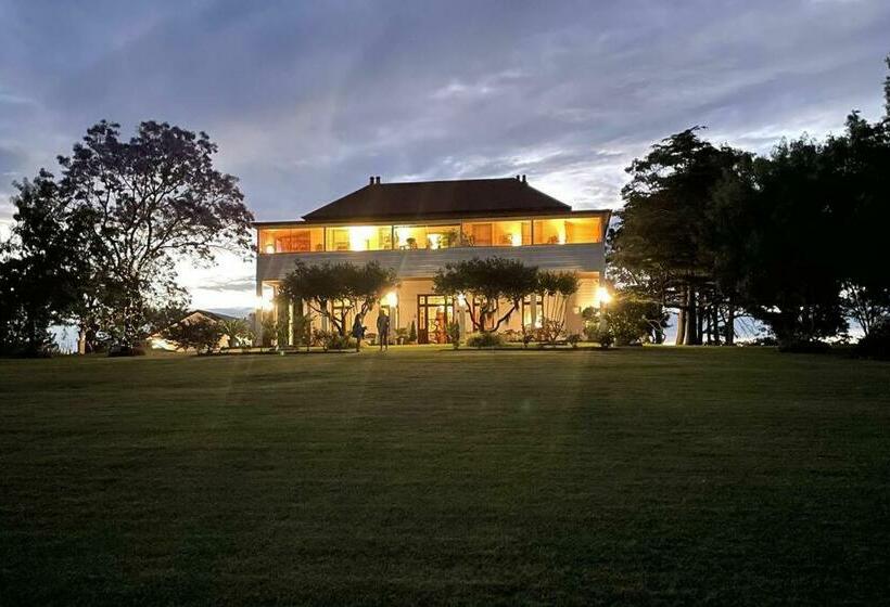 مبيت وإفطار Leconfield House
