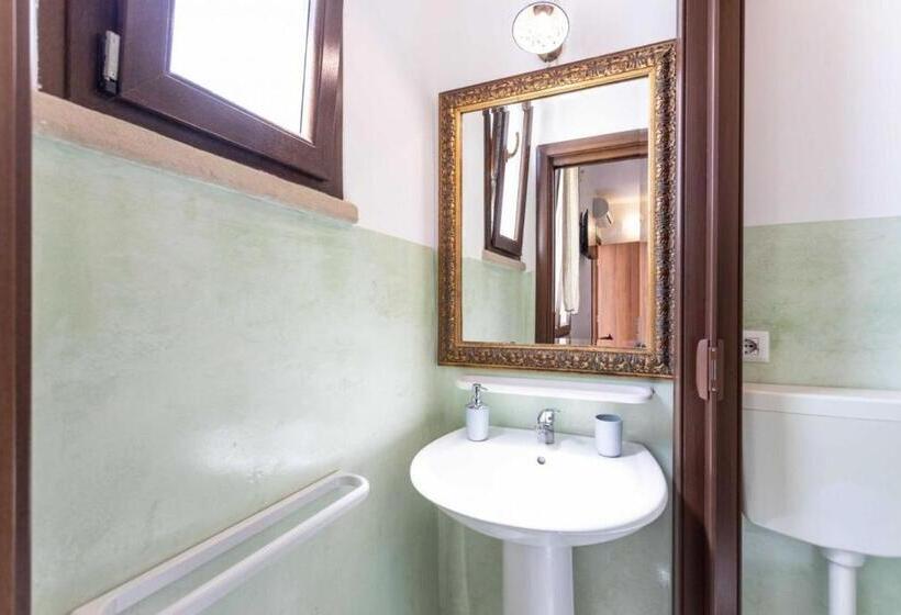 مبيت وإفطار Marigiò Rooms