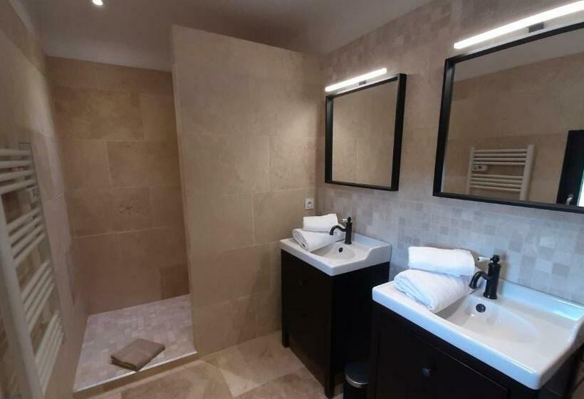 مبيت وإفطار Mas Le Jas