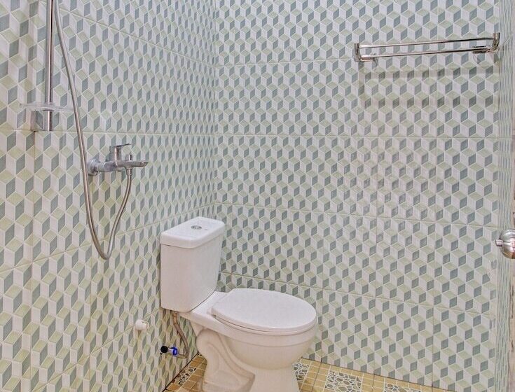 Collection O 92242 Hotel Tanjung Emas