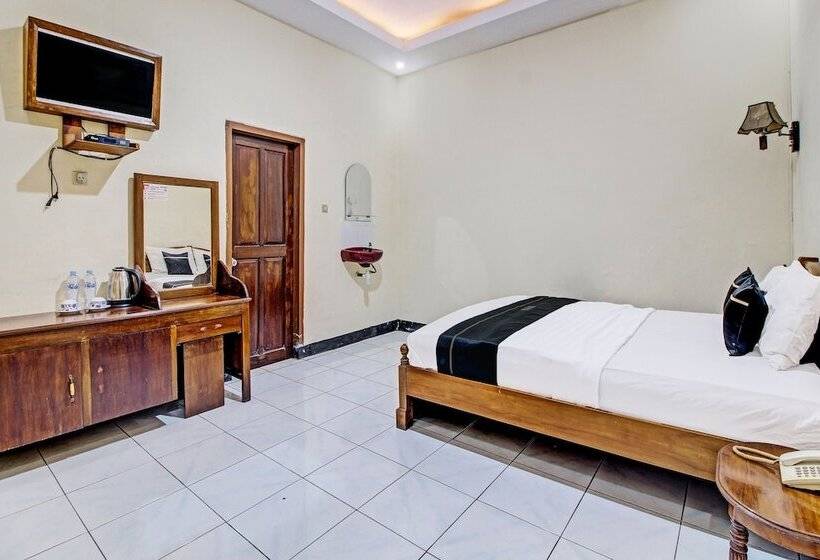 Collection O 92242 Hotel Tanjung Emas