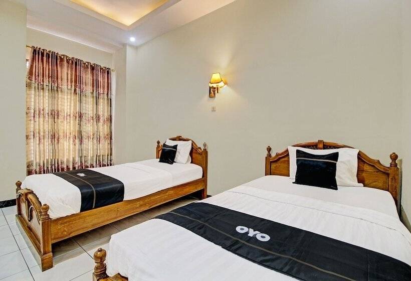 Collection O 92242 Hotel Tanjung Emas