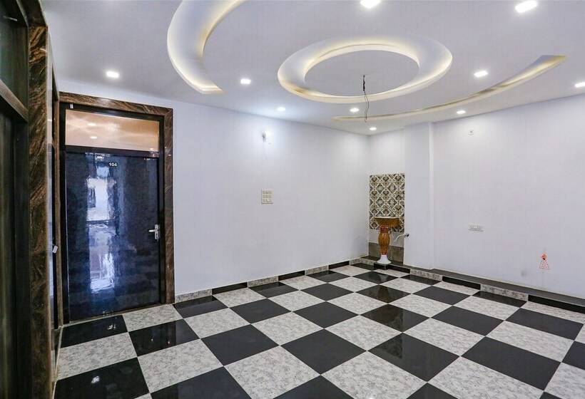 Fabhotel Occazia Palace