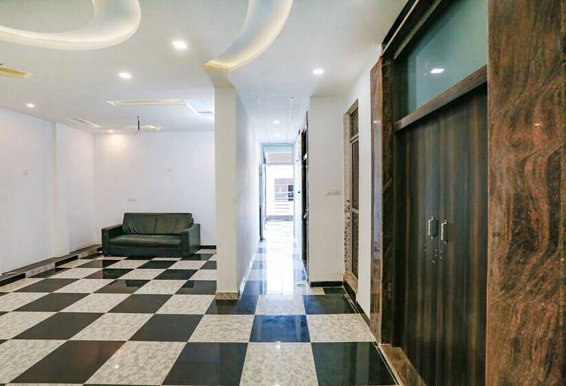 Fabhotel Occazia Palace