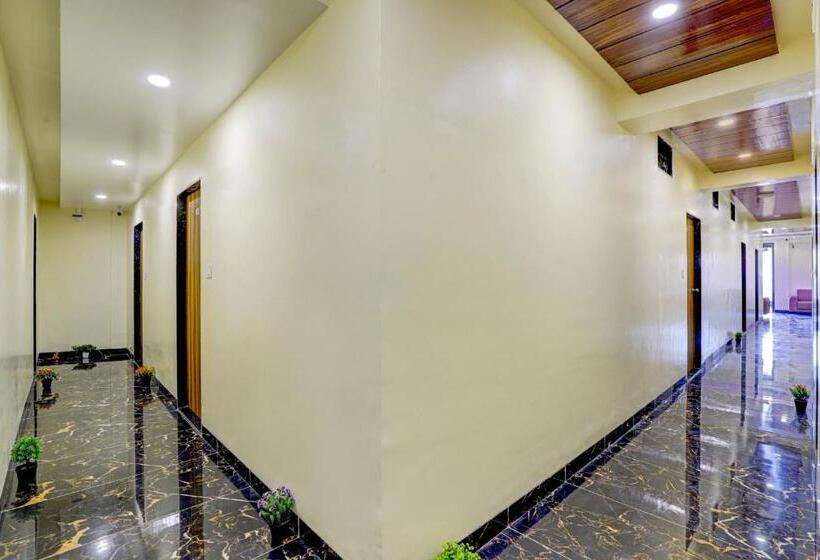 Flagship Hotel Royal Plus